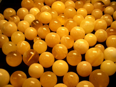 Drilled loose amber beads