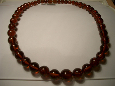 Cognac colour necklace (round amber beads) 